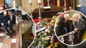 Miloš Zeman u hrobky a Petr Pavel s Klausovými na pohřbu Dominika Duky (15.11.2025)