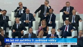 Český prezident Miloš Zeman na pietě k výročí 80 let od začátku druhé světové v Polsku: Klimbl si na pódiu pro hosty?