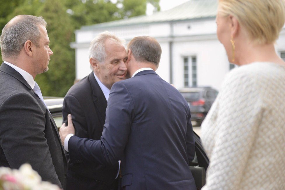 Miloš Zeman na státní návštěvě Polska: Přivítání s prezidentem Dudou