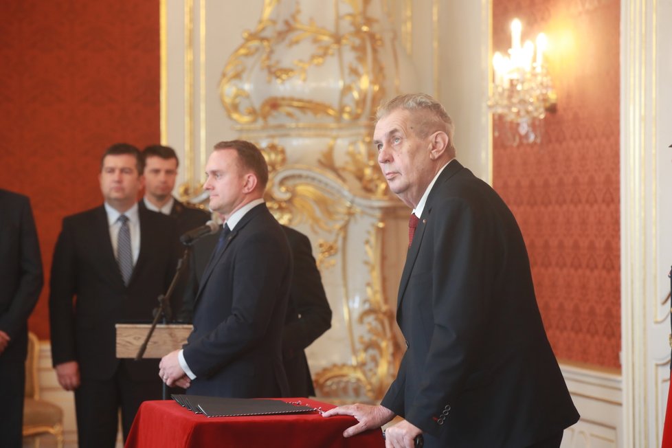 Miloš Zeman jmenoval na Hradě trojici nových ministrů Babišovy vlády - Benešovou, Havlíčka a Kremlíka (30.4.2019)