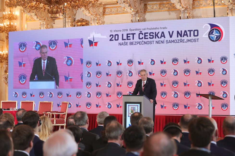 Prezident Zeman na Hradě během oslav 20 let ČR v NATO (12.3.2019)