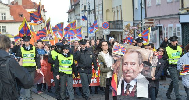 Tibet zareagoval na české protesty: Děkujeme za podporu proti Číně