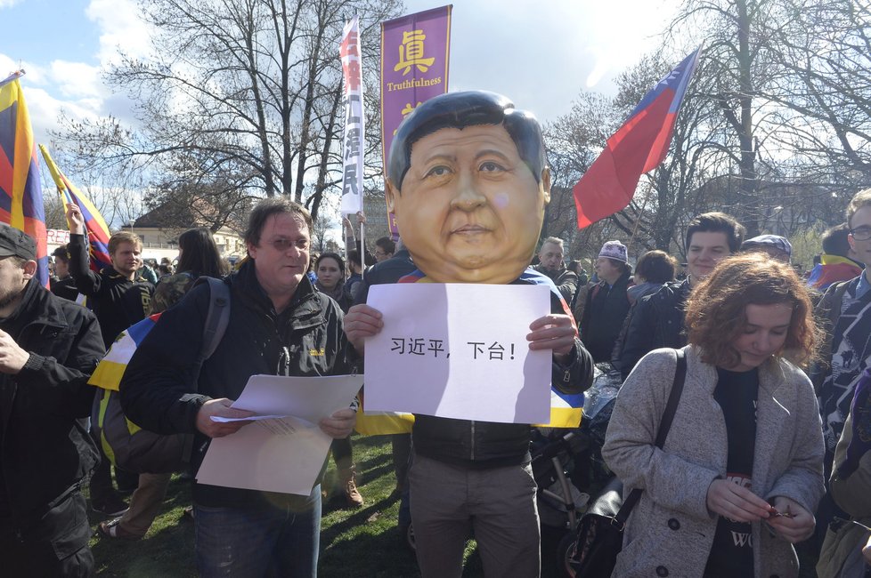 Návštěvu Si Ťin-pchinga v Praze provázely protesty podporovatelů i odpůrců