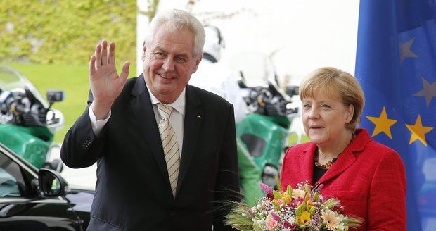 Merkelová přijede do Česka 25. srpna. „Královna uprchlíků“ dorazí i na Hrad