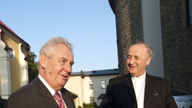 Miloš Zeman zavítal do baziliky na Svatém Hostýně poté, co zkritizoval církevní restituce