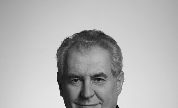 Foto Miloše Zemana, které se stalo předlohou pro výrobu prezidentské známky