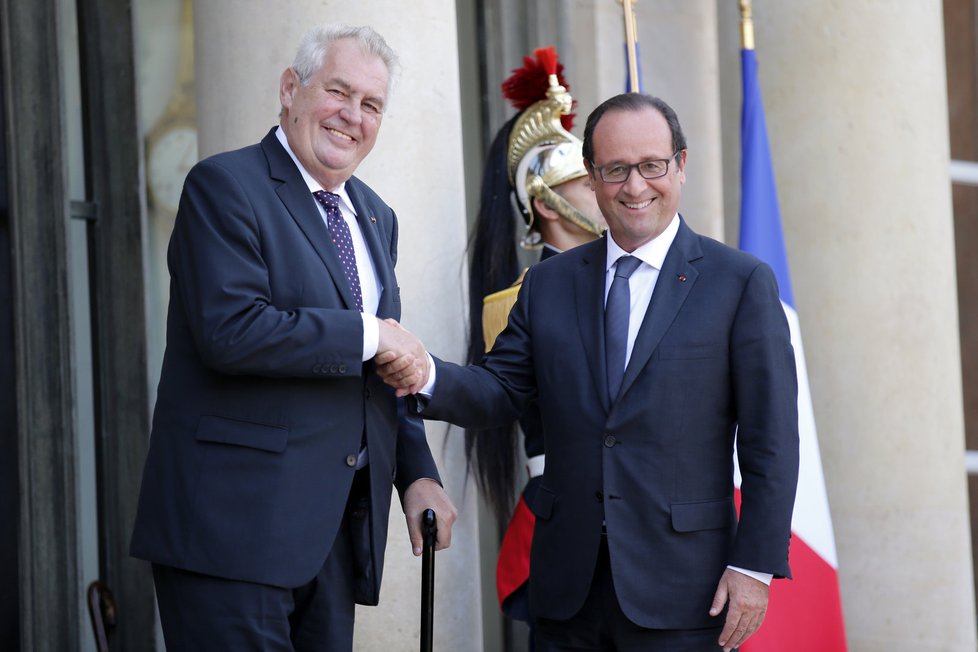 Český prezident Miloš Zeman zavítal do Francie, sešel se se svým protějškem Hollandem