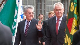 Miloš Zeman v Krumlově doprovází rakouského prezidenta Heinze Fischera