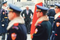 Zeman svolává své věrné: Prezident chce jednat o další kandidatuře