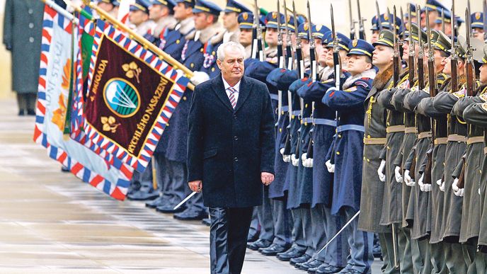 Inaugurace prezidenta Miloše Zemana 2013 - vojenská přehlídka