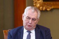 „Žádost Senátu je drzost.“ Zeman ve výrocích zdrženlivější nebude