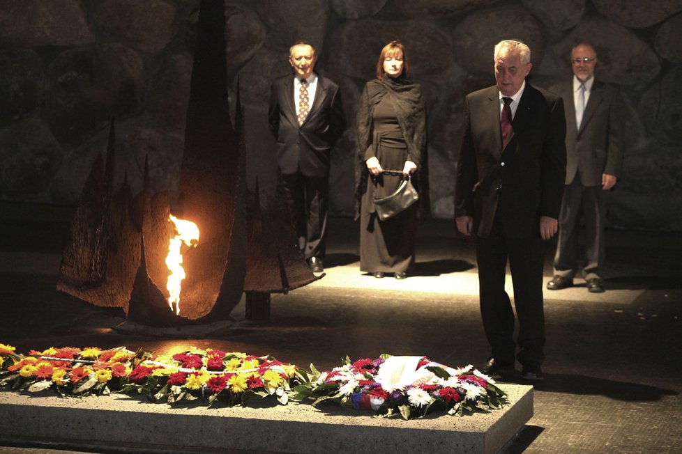Prezident Zeman na státní návštěvě Izraele zavítal i do jeruzalémského památníku holokaustu Yad Vashem