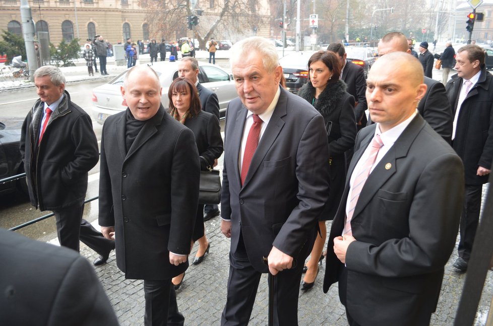 Hejtman Hašek s prezidente Zemanem při návštěvě hlavy státu v Jihomoravském kraji