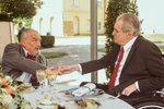 Miloš Zeman a Karel Schwarzenberg v Lánech (17. 8. 2022)