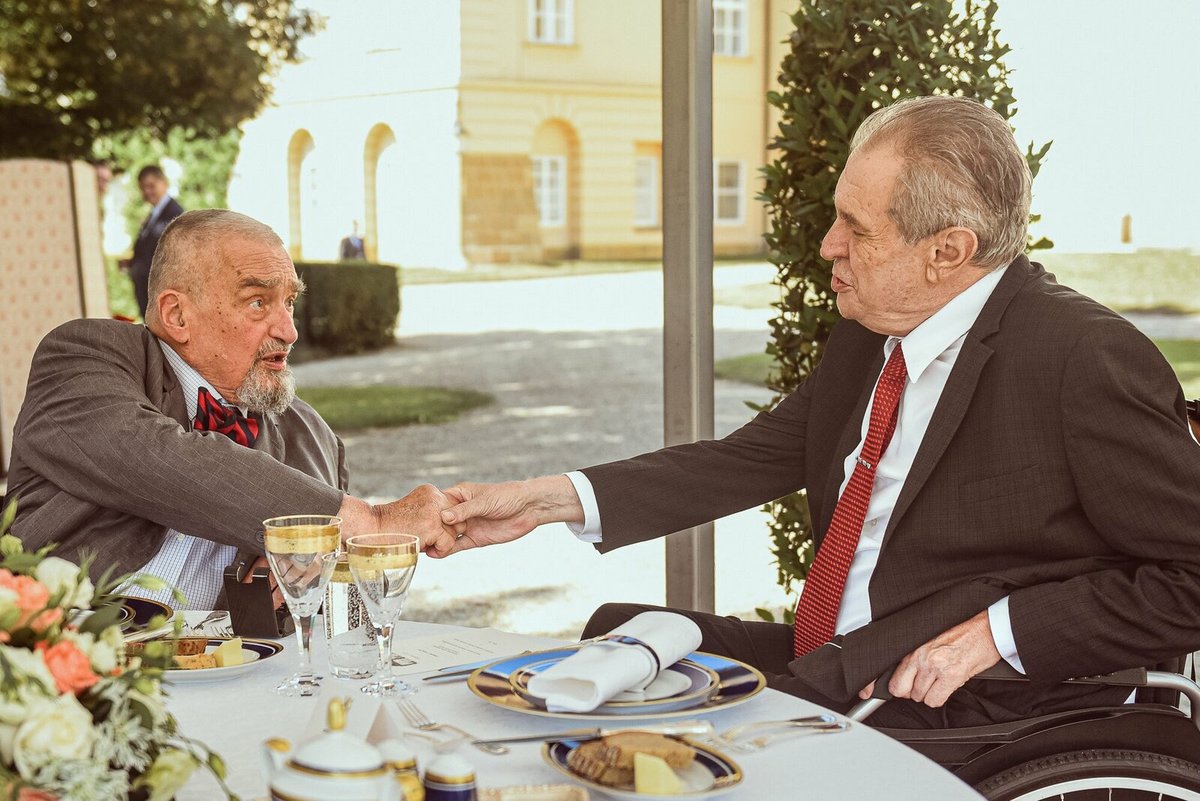 Miloš Zeman a Karel Schwarzenberg v Lánech (17.8.2022)