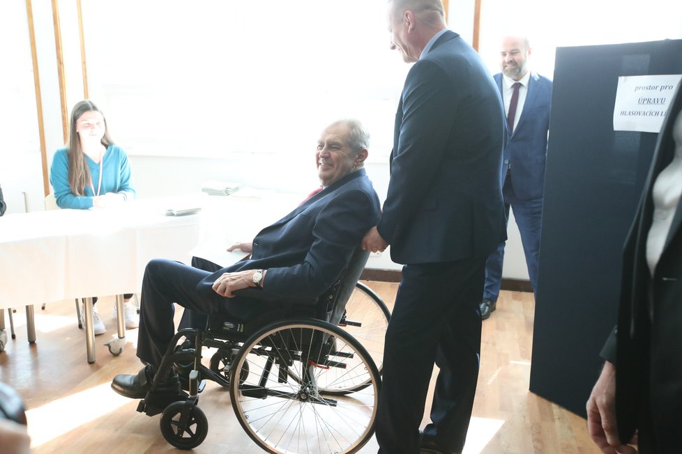 Prezident Zeman odvolil poprvé v Lánech (23.9.2022)