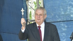 Miloš Zeman patří podle kardiochirurga Pirka do invalidního důchodu.