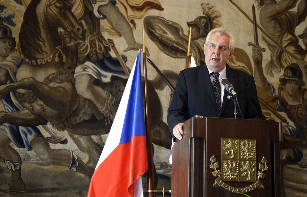 Prezident Miloš Zeman půjde volit SPOZ Zemanovce, úspěch však přeje i ČSSD