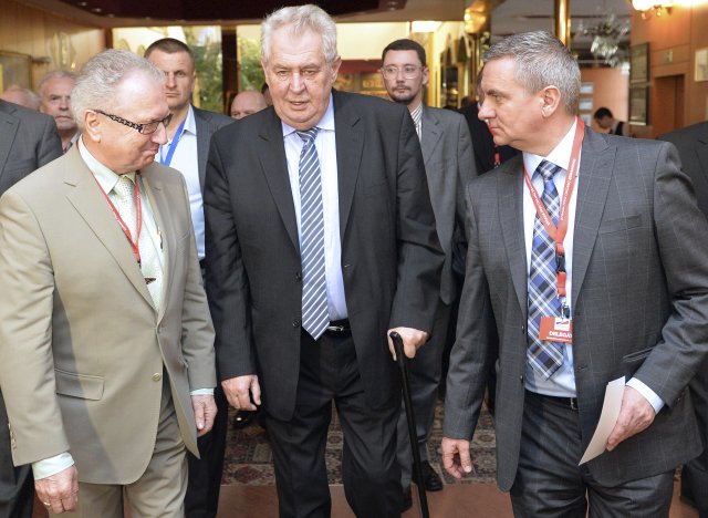 Veleba s prezidentem Zemanem a kancléřem Mynářem