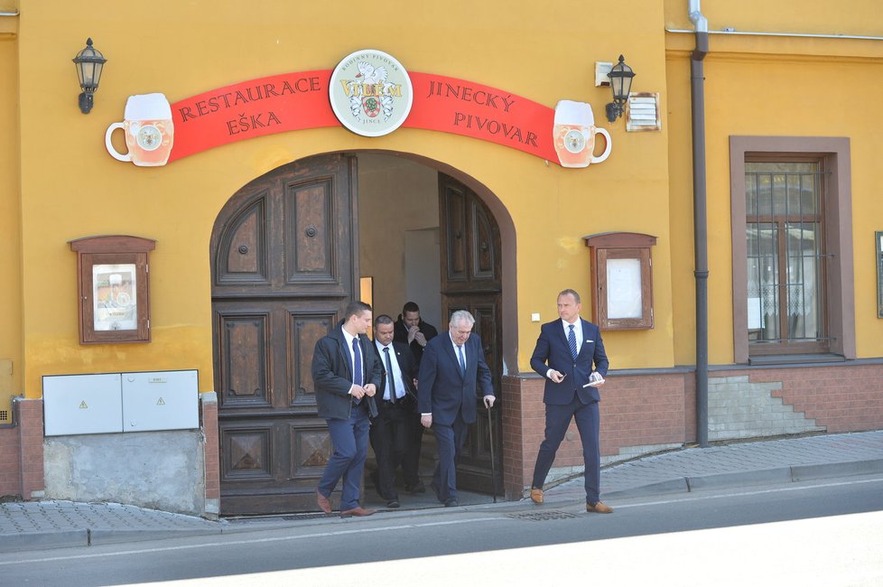 Prezident Zeman navštívil středočeské Jince.