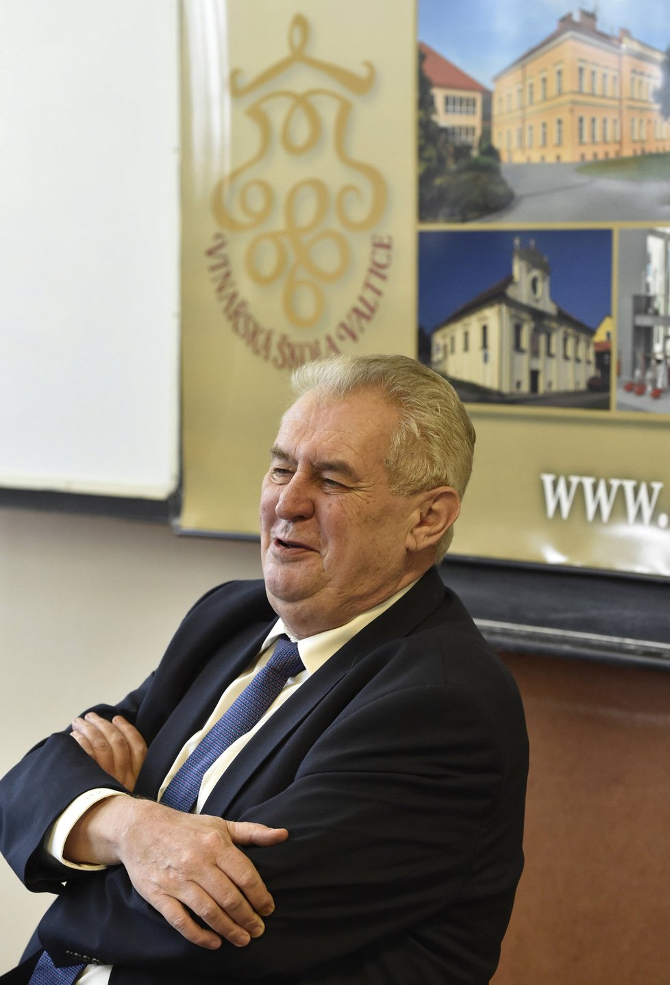 Prezident Miloš Zeman při návštěvě Střední školy vinařské ve Valticích