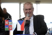 Zeman válčí s českou diplomacií a je na straně Putina, píší v Británii