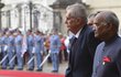 Miloš Zeman přivítal na Hradě po 22 letech indického prezidenta - Kóvind přijel i s manželkou Savitou