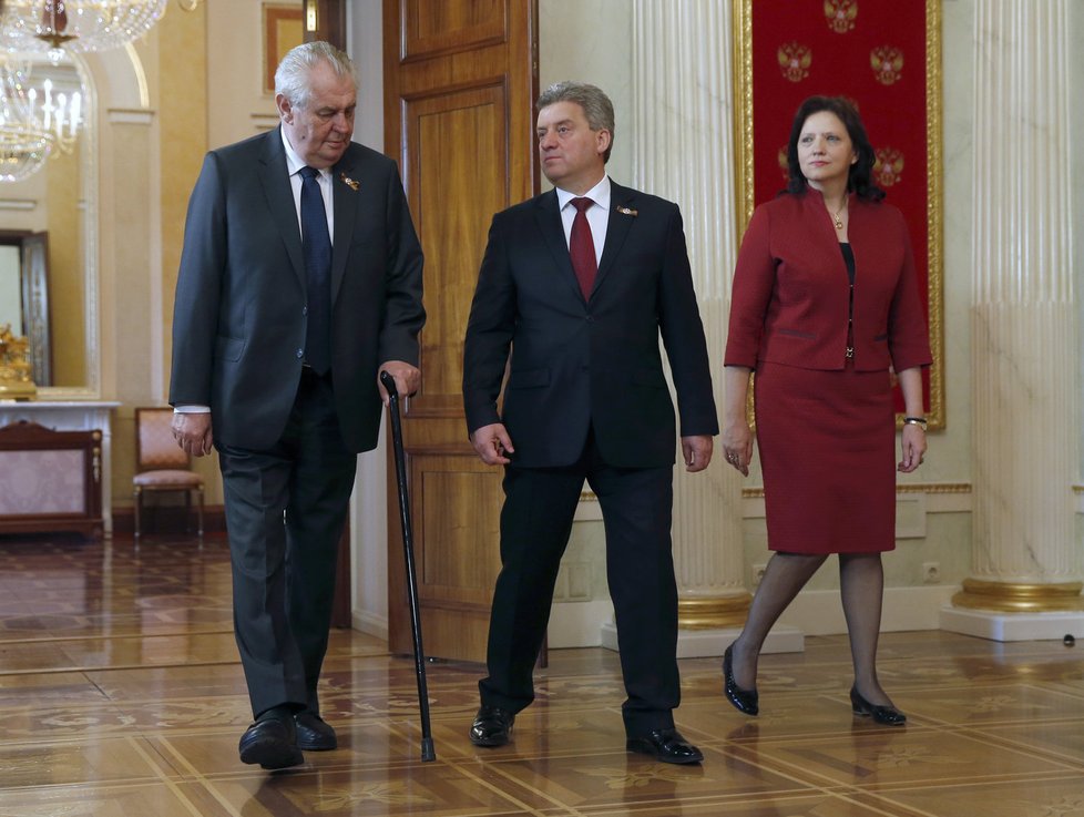 Zeman v Moskvě: S makedonským prezidentem Ivanovem a jeho ženou Majou