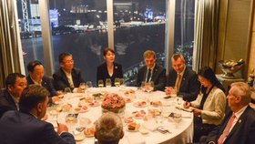Miloš Zeman v Číně: Povečeřel s vedením CITIC v Šanghaji
