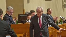 Miloš Zeman v Senátu v roce 2013