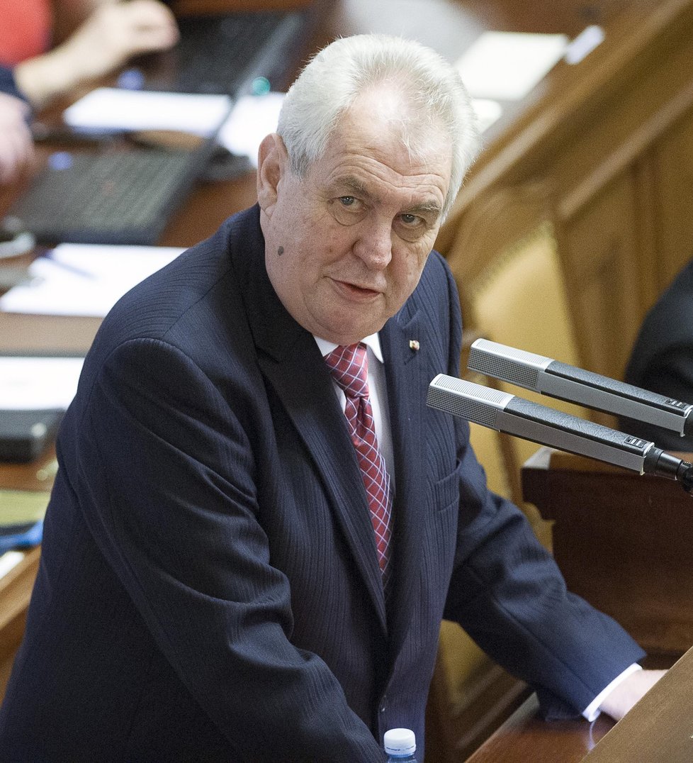 Miloš Zeman ve Sněmovně zkritizoval programové prohlášení vlády. Našel v něm 15 obsahových rozdílů oproti koaliční smlouvě ČSSD, ANO a KDU-ČSL