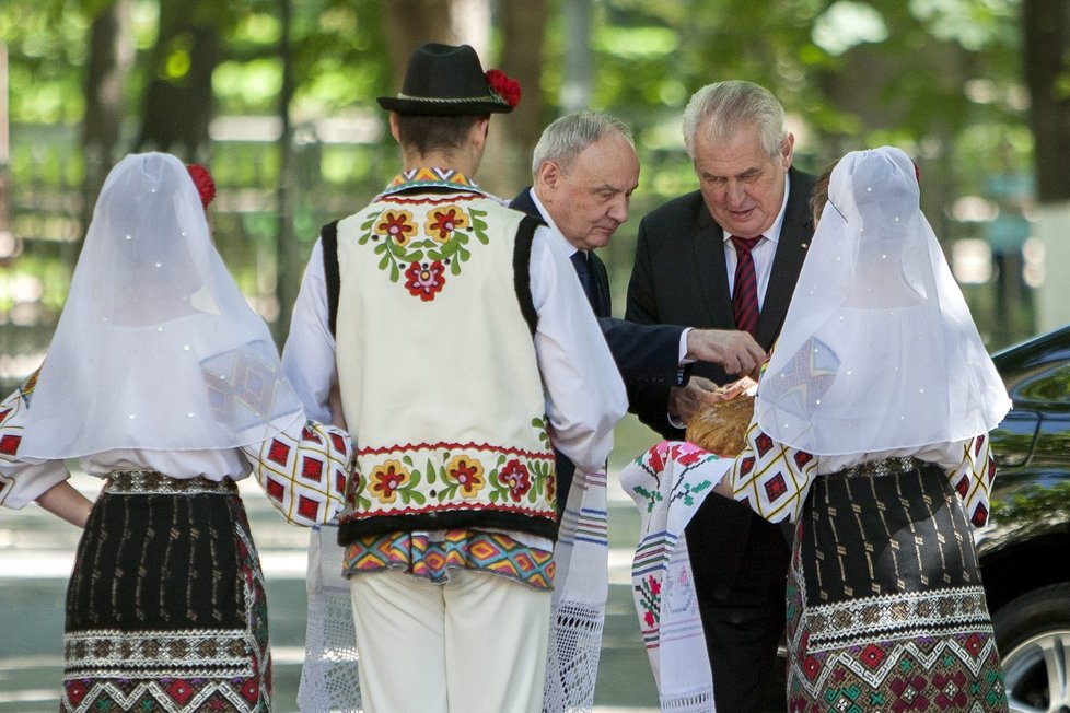 Takhle přivítali Miloše Zemana při státní návštěvě v Moldavsku