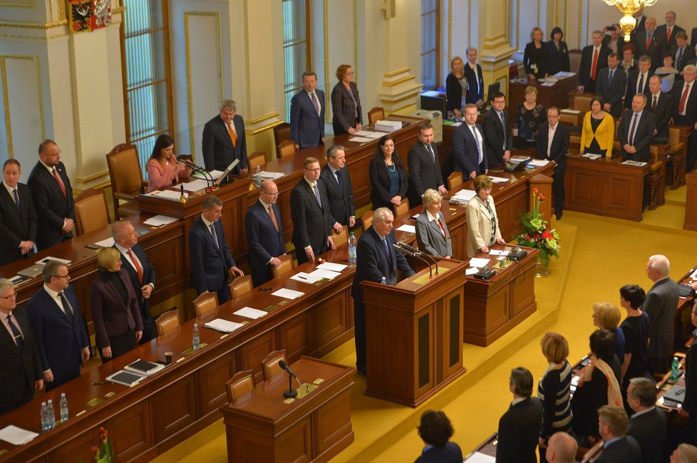 Miloš Zeman zamířil zatím naposledy do Sněmovny loni v prosinci.