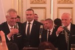 V Česku skončila občanská válka, říkal Zeman hostům na recepci ve Španělském sále