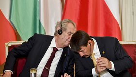 Summit V4 v Lánech: Zeman a maďarský prezident János Áder