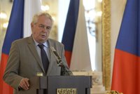 Zeman: Měli bychom aktivně napadat teroristy!