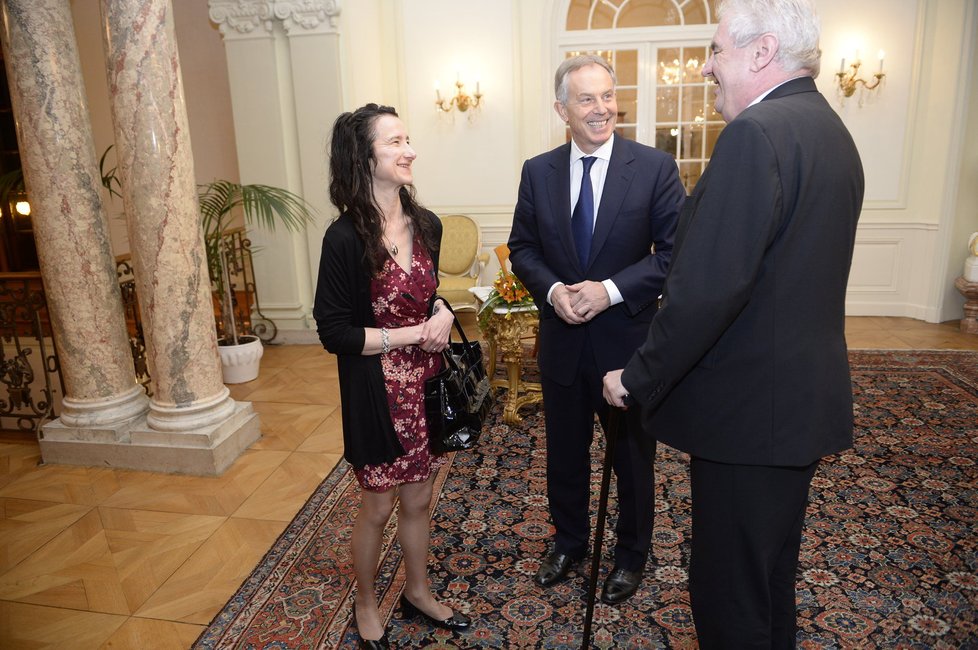 Prezident Zeman dnes v Lánech přivítal Tonyho Blaira.