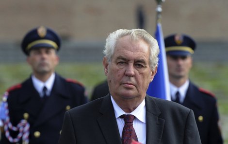 Miloš Zeman se stal trnem v oku těm, kdo podporují  rozmísťování uprchlíků v Evropě podle povinných kvót!