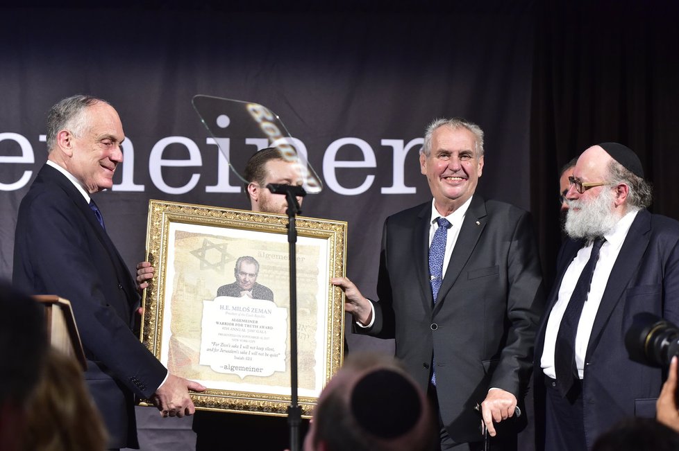 Zeman v New Yorku: Převzal ocenění za dlouhodobou podporu Izraele a Židů