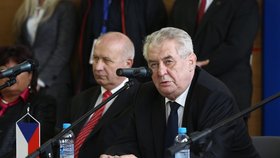 Prezident Miloš Zeman při návštěvě gymnázia v Bílině