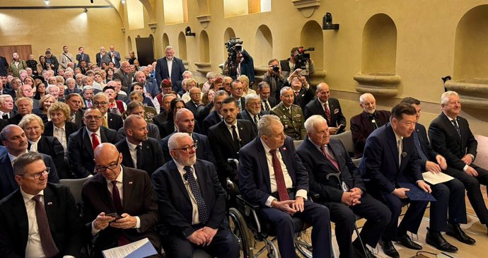 Zeman, Klaus, Macinka, Klempíř či Zůna na akci Českého svazu bojovníků za svobodu (28.10.2026)