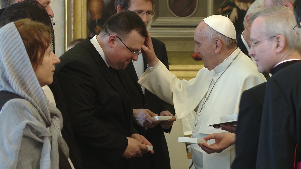 Papež František a pomazání pro tehdejšího hradního protokoláře Jindřicha Forejta