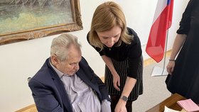 Velikonoce Miloše Zemana: Kremrole jako dárek a vyšupání sestřičky (duben 2026)