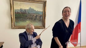 Velikonoce Miloše Zemana: Kremrole jako dárek a vyšupání sestřičky (duben 2026)