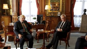 Miloš Zeman se v Londýně setkal s britským ministrem zahraničí Borisem Johnsonem.