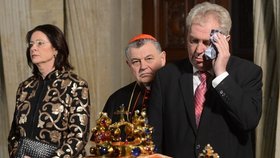 Miloš Zeman a jeho slavná viróza nad korunovačními klenoty