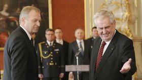 Prezident Zeman prý nového ministra obrany Vlastimila Picka uznává jako odborníka