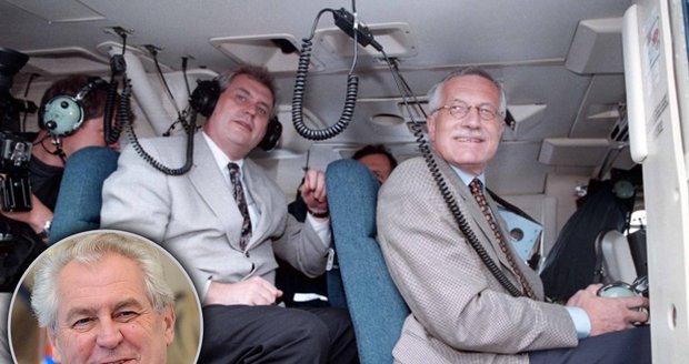 Miloš Zeman v roce 2013 let vrtulníkem při povodních odmítl. V roce 1997 však letěl na obhlídku zasažených území i s Klausem