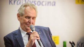 Prezident Miloš Zeman druhý den své oficiální návštěvy Vysočiny debatoval s občany obcí Vladislav a Kadolec na Žďársku (26.6. 2019)