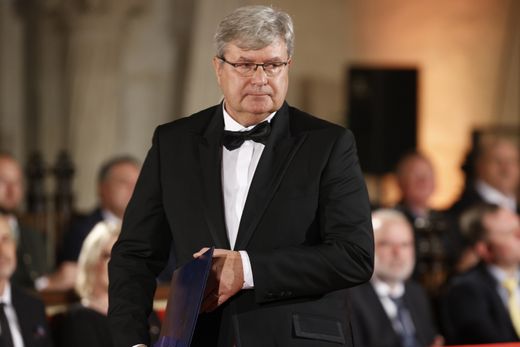 Miroslav Jansta převzal státní vyznamenání. Miroslav Jansta převzal státní vyznamenání.